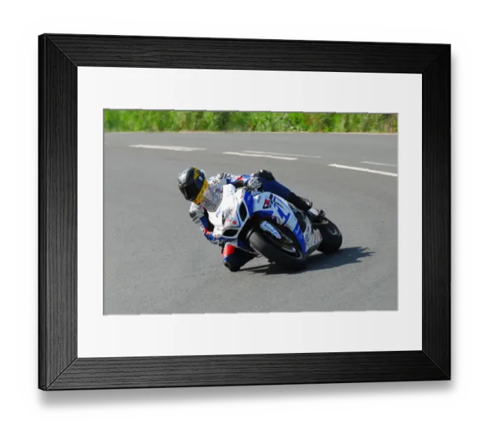 Framed Print : Guy Martin (Tyco Suzuki) 2013 Senior TT Framed Print : Guy Martin (Tyco Suzuki) 2013 Senior TT