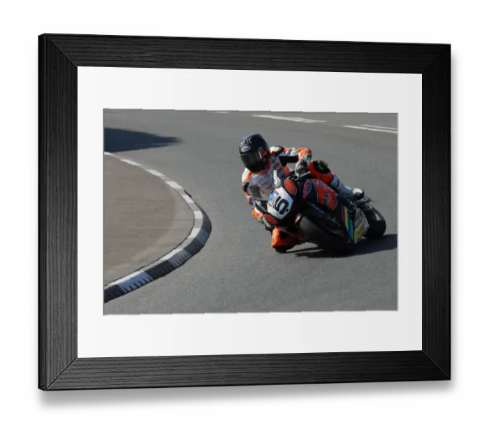 Framed Print : Bruce Anstey (Honda) 2013 Senior TT Framed Print : Bruce Anstey (Honda) 2013 Senior TT
