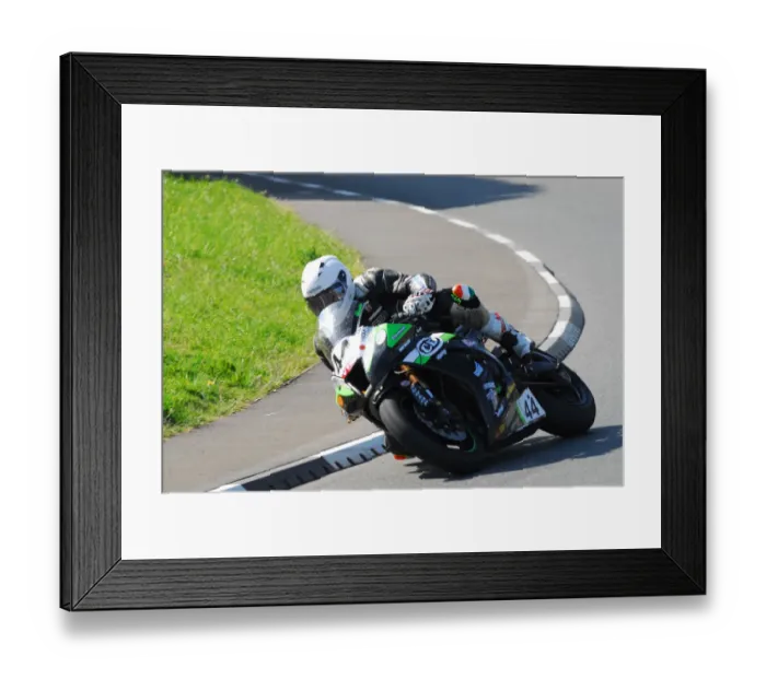 Framed Print : Derek Sheils (Kawasaki) 2013 Senior TT Framed Print : Derek Sheils (Kawasaki) 2013 Senior TT