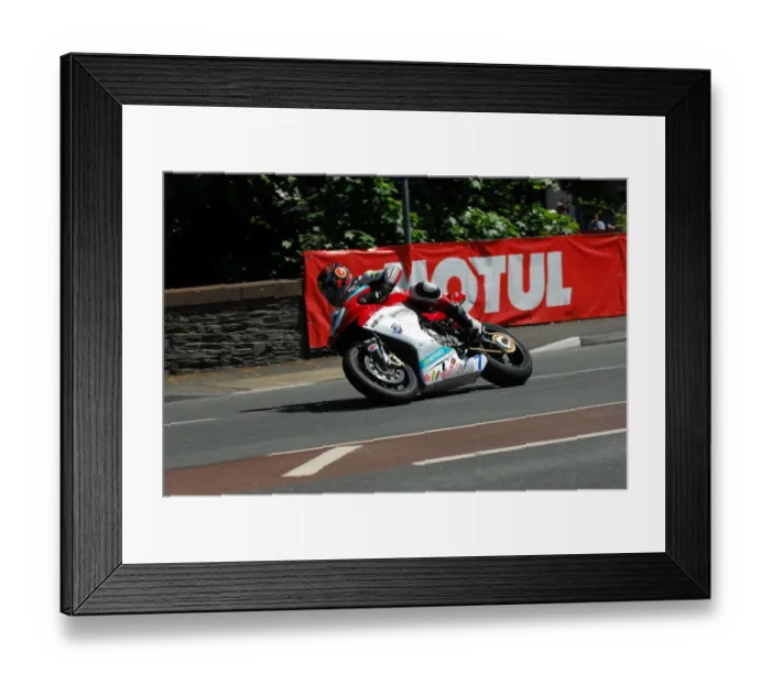 Framed Print : Gary Johnson (MV) 2013 Supersport TT Framed Print : Gary Johnson (MV) 2013 Supersport TT