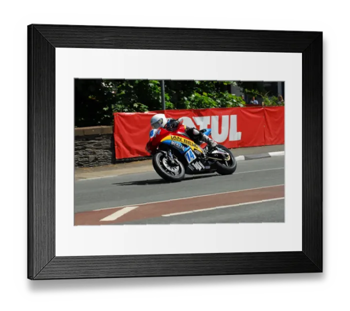 Framed Print : Dean Harrison (Yamaha) 2013 Supersport TT Framed Print : Dean Harrison (Yamaha) 2013 Supersport TT