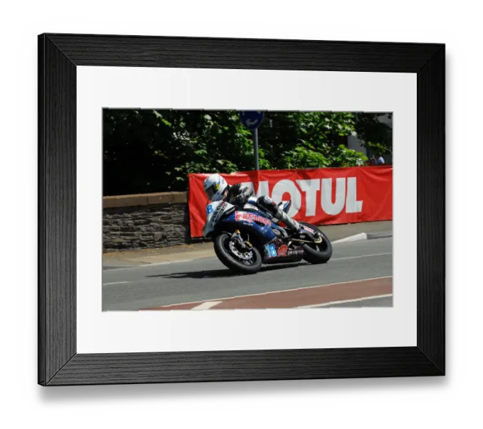 Framed Print : Ben Wylie (Yamaha) 2013 Supersport TT Framed Print : Ben Wylie (Yamaha) 2013 Supersport TT