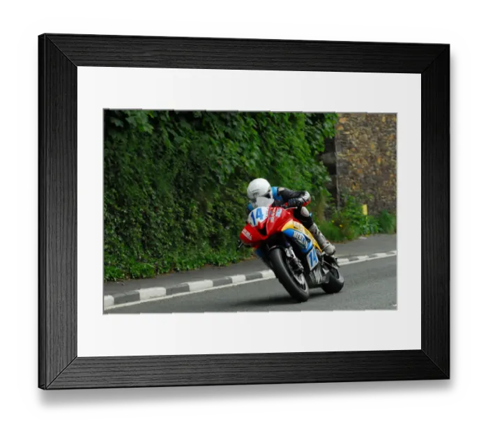 Framed Print : Dean Harrison (Yamaha) 2013 Supersport TT Framed Print : Dean Harrison (Yamaha) 2013 Supersport TT