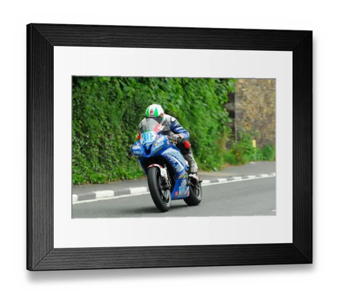 Framed Print : Paul Owen (Yamaha) 2013 Supersport TT Framed Print : Paul Owen (Yamaha) 2013 Supersport TT