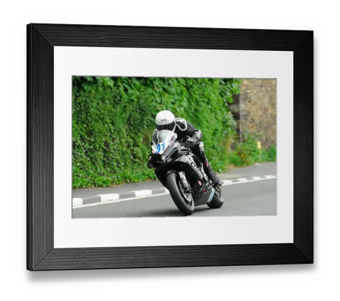 Framed Print : Shaun Anderson (Suzuki) 2013 Supersport TT Framed Print : Shaun Anderson (Suzuki) 2013 Supersport TT