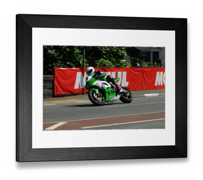 Framed Print : Ian Mackman (Kawasaki) 2013 Supersport TT Framed Print : Ian Mackman (Kawasaki) 2013 Supersport TT