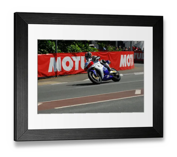 Framed Print : Lee Johnston (Honda) 2013 Supersport TT Framed Print : Lee Johnston (Honda) 2013 Supersport TT