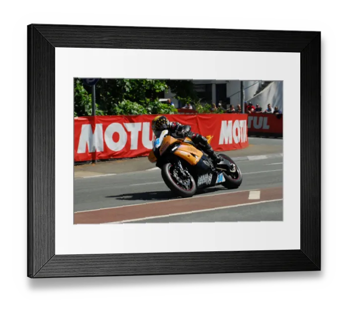 Framed Print : Jim Hodson (Yamaha) 2013 Supersport TT Framed Print : Jim Hodson (Yamaha) 2013 Supersport TT