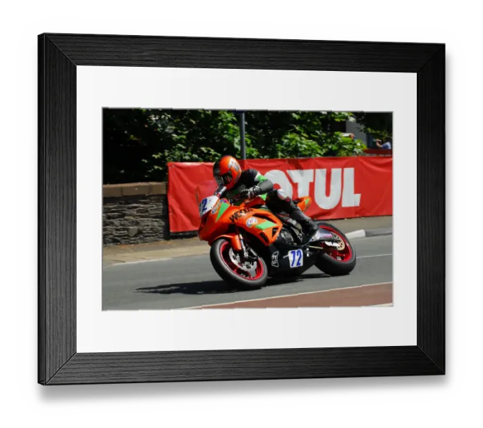 Framed Print : Tim Sayers (Kawasaki) 2013 Supersport TT Framed Print : Tim Sayers (Kawasaki) 2013 Supersport TT