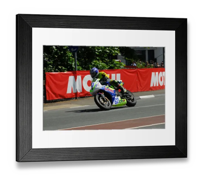 Framed Print : Paul Duckett (Triumph) 2013 Supersport TT Framed Print : Paul Duckett (Triumph) 2013 Supersport TT