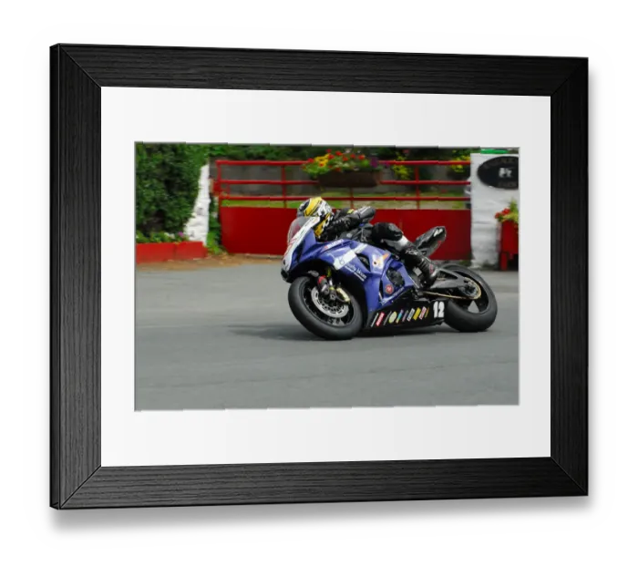 Framed Print : Dan Kneen (Suzuki) 2013 Superstock TT