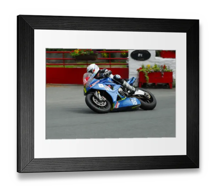 Framed Print : Ben Wylie (BMW) 2013 Superstock TT Framed Print : Ben Wylie (BMW) 2013 Superstock TT