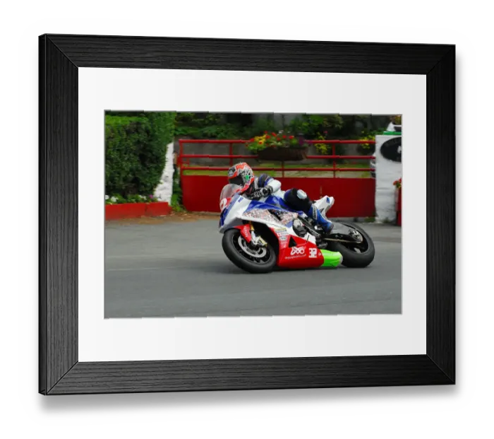 Framed Print : Steven L Thompson (BMW) 2013 Superstock TT Framed Print : Steven L Thompson (BMW) 2013 Superstock TT