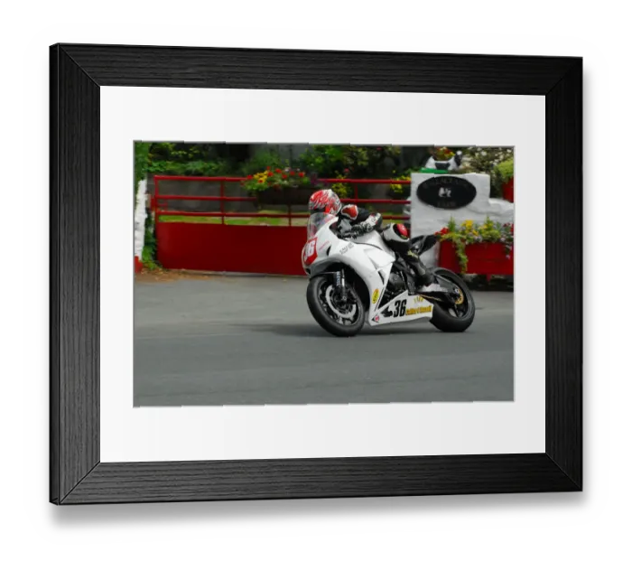 Framed Print : Gary Carswell (Honda) 2013 Superstock TT Framed Print : Gary Carswell (Honda) 2013 Superstock TT