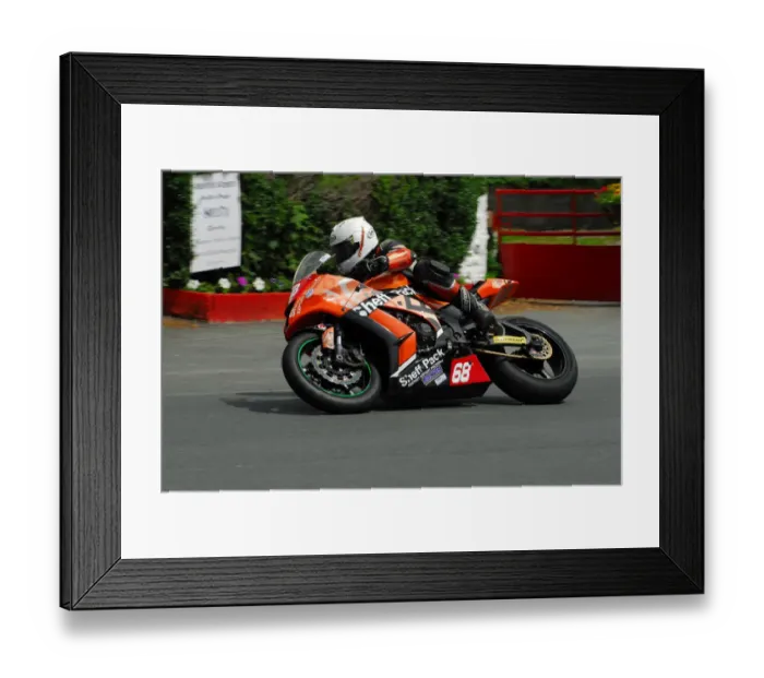 Framed Print : Jonathan Howarth (Kawasaki) 2013 Superstock TT Framed Print : Jonathan Howarth (Kawasaki) 2013 Superstock TT