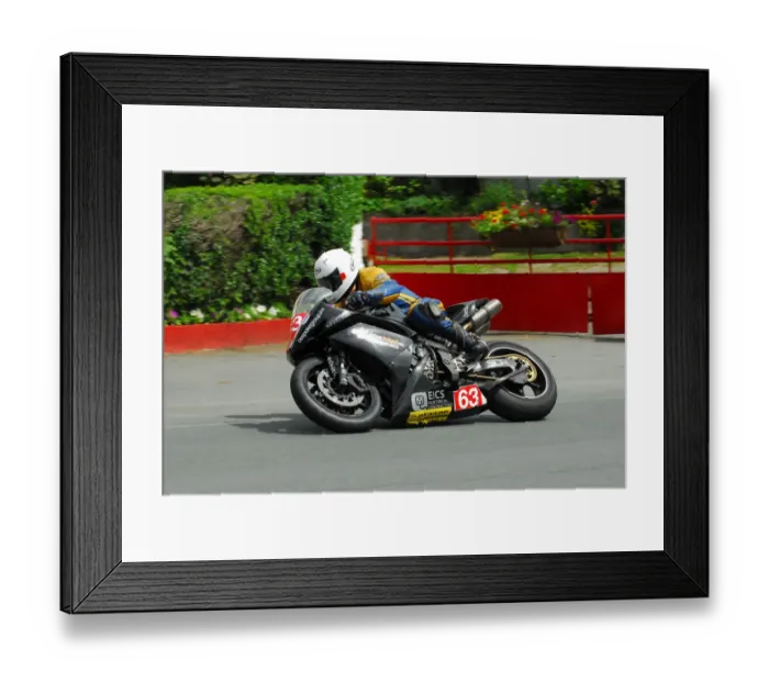 Framed Print : Alan Connor (Yamaha) 2013 Superstock TT Framed Print : Alan Connor (Yamaha) 2013 Superstock TT