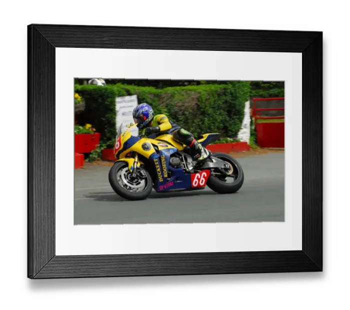 Framed Print : Paul Duckett (Honda) 2013 Superstock TT Framed Print : Paul Duckett (Honda) 2013 Superstock TT