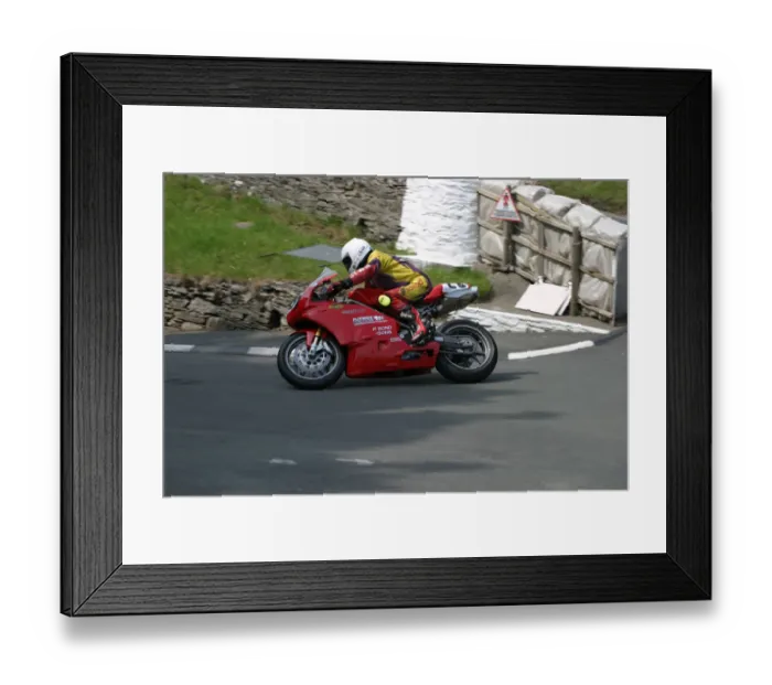 Framed Print : Steve Linsdell (Ducati) 2003 Formula 1 TT Framed Print : Steve Linsdell (Ducati) 2003 Formula 1 TT
