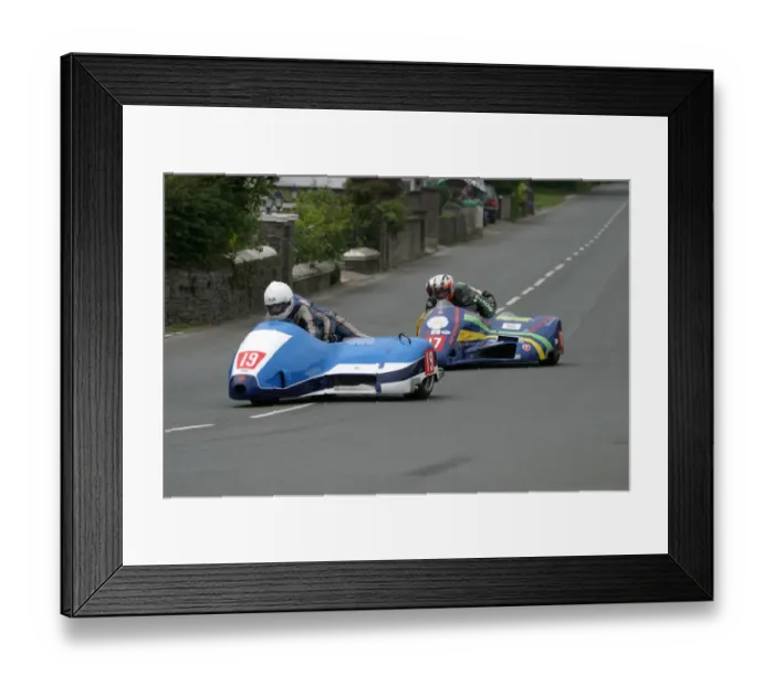 Framed Print : Rod Bellas & Geoff Knight (Windle Yamaha) and Conrad Harrison & Chris Wedgewood (DMR Honda) 2003 Sidecar TT Framed Print : Rod Bellas & Geoff Knight (Windle Yamaha) and Conrad Harrison & Chris Wedgewood (DMR Honda) 2003 Sidecar TT