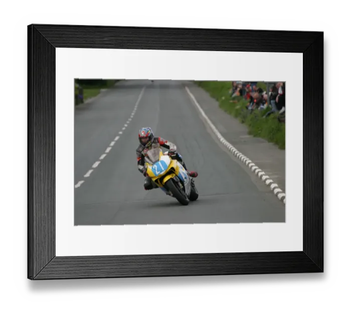 Framed Print : Paul Dedman (Honda) 2003 Junior TT Framed Print : Paul Dedman (Honda) 2003 Junior TT