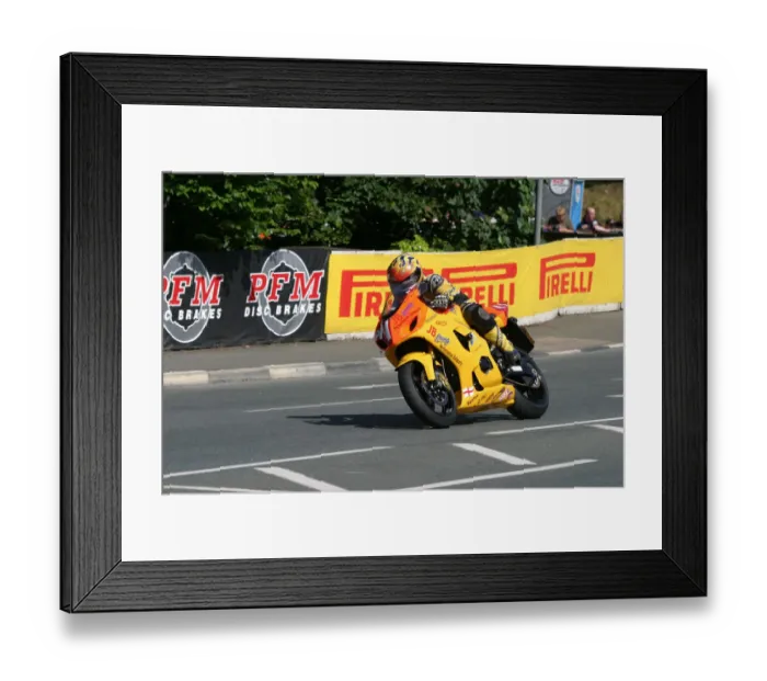 Framed Print : Jim Hodson (Suzuki) 2003 Production 1000 TT Framed Print : Jim Hodson (Suzuki) 2003 Production 1000 TT