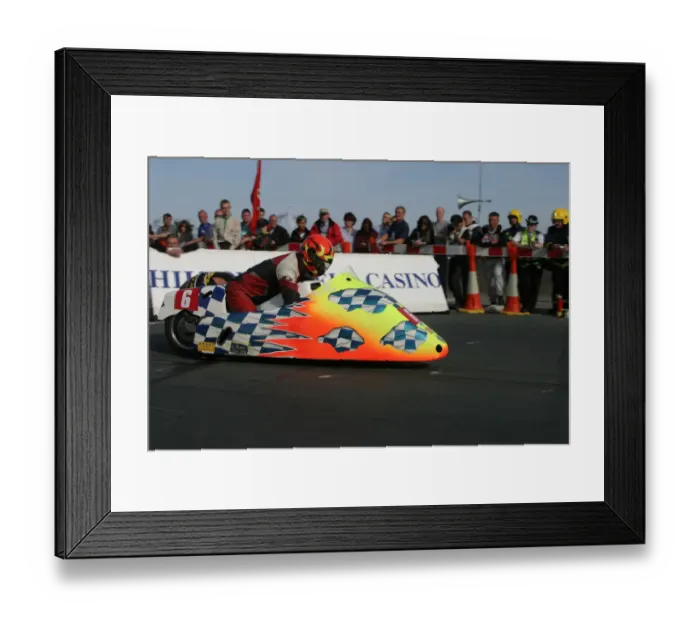 Framed Print : Allan Schofield & Mark Cox (Jacobs) 2003 Sidecar TT