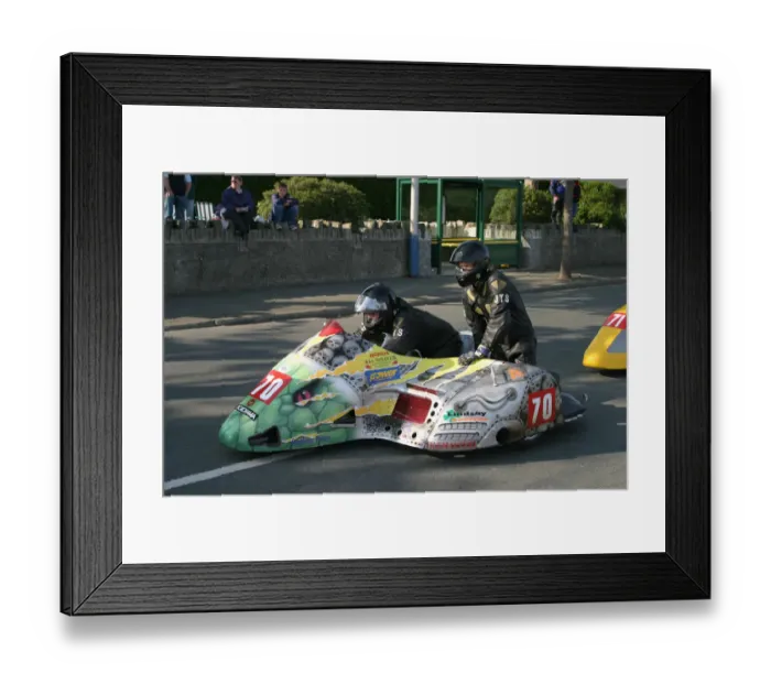 Framed Print : Peter Farrelly & Jonathan Abel (Baker Honda) 2003 Sidecar TT Framed Print : Peter Farrelly & Jonathan Abel (Baker Honda) 2003 Sidecar TT