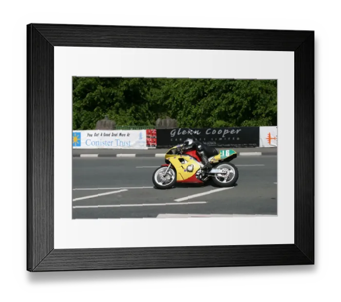 Framed Print : Craig McLean (Yamaha) 2003 Lightweight TT