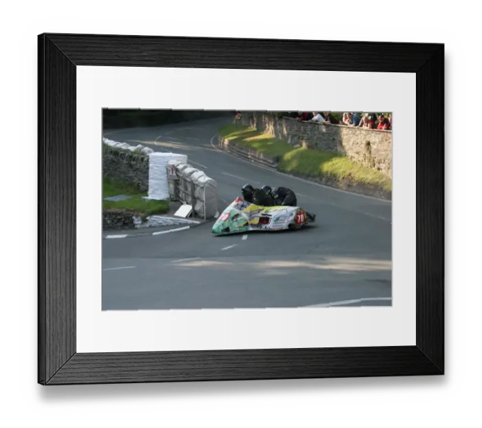 Framed Print : Peter Farrelly & Jonathan Abel (Baker Honda) 2003 Sidecar TT Framed Print : Peter Farrelly & Jonathan Abel (Baker Honda) 2003 Sidecar TT