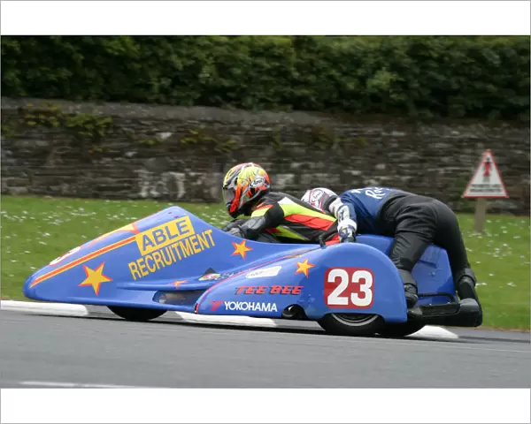 Simon Neary & Wyn Wiltshire (Windle) 2003 Sidecar TT