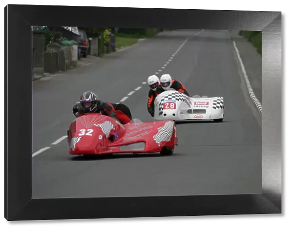 Brian Kelly & Andrew Scarffe (Molyneux) and Roger Stockton & Pete Alton (Shelbourne) 2003 Sidecar TT