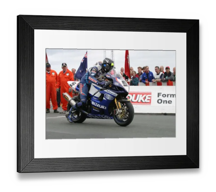 Framed Print : Bruce Anstey (TAS Suzuki) 2004 Formula One TT Framed Print : Bruce Anstey (TAS Suzuki) 2004 Formula One TT