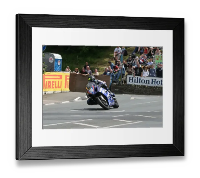 Framed Print : Bruce Anstey (TAS Suzuki) 2004 Junior TT Framed Print : Bruce Anstey (TAS Suzuki) 2004 Junior TT