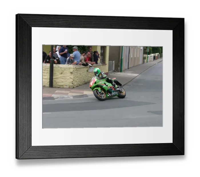 Framed Print : Richard Britton (O Kane Suzuki) 2004 Production 1000 TT Framed Print : Richard Britton (O Kane Suzuki) 2004 Production 1000 TT