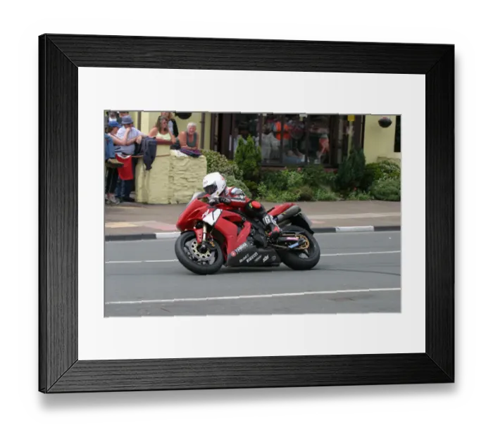 Framed Print : Jason Griffiths (Yamaha) 2004 Production 1000 TT Framed Print : Jason Griffiths (Yamaha) 2004 Production 1000 TT