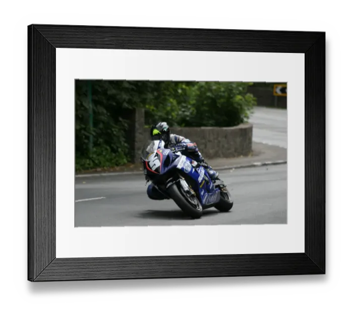 Framed Print : Bruce Anstey (Suzuki) 2004 Production 600 TT Framed Print : Bruce Anstey (Suzuki) 2004 Production 600 TT
