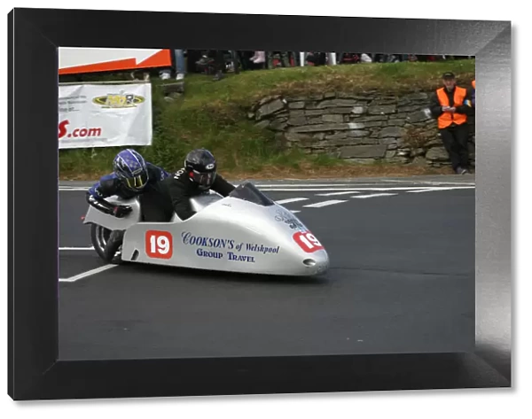 Mike Cookson & Kris Hibberd (Shelbourne) 2005 Sidecar TT