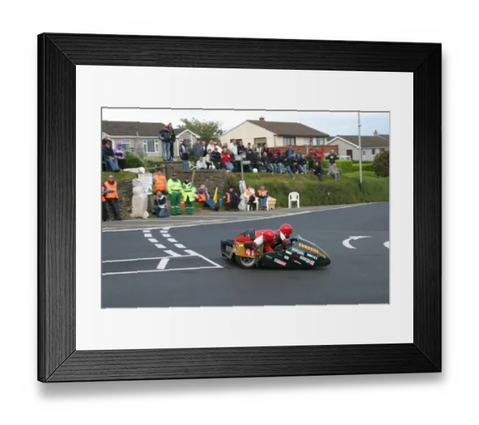 Framed Print : Hamish MacKay & Michael MacKay (Windle Yamaha) 2005 Sidecar TT Framed Print : Hamish MacKay & Michael MacKay (Windle Yamaha) 2005 Sidecar TT