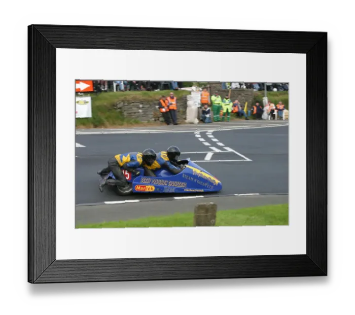 Framed Print : Dan Clark & Nigel Mayers (Heys Honda) 2005 Sidecar TT Framed Print : Dan Clark & Nigel Mayers (Heys Honda) 2005 Sidecar TT
