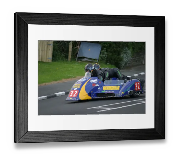 Framed Print : Tony Elmer & Darren Marshall (Ireson Yamaha) 2005 Sidecar TT Framed Print : Tony Elmer & Darren Marshall (Ireson Yamaha) 2005 Sidecar TT