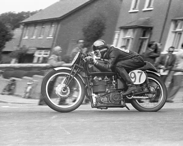 Roy Boughey (Velocette) 1955 Senior Manx Grand Prix