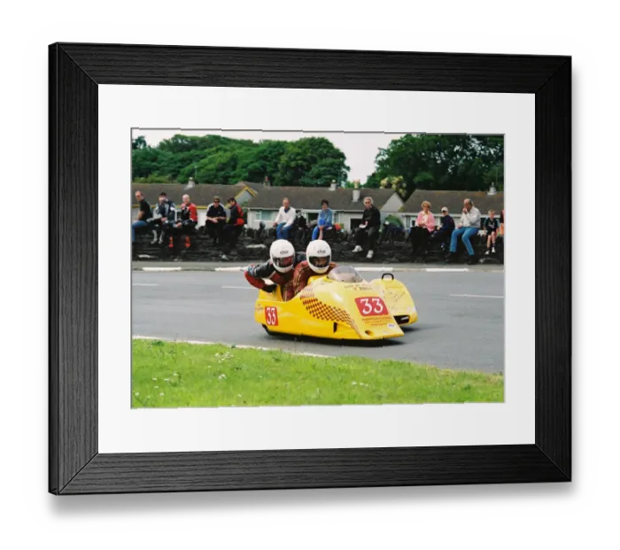 Framed Print : Mick Thompson & Rachel Norbury-Lea (Ireson Yamaha) 2004 Sidecar TT Framed Print : Mick Thompson & Rachel Norbury-Lea (Ireson Yamaha) 2004 Sidecar TT
