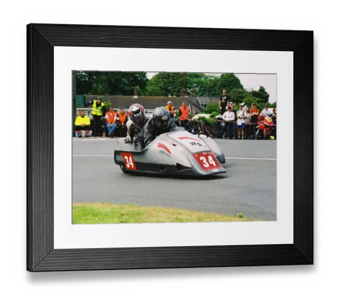 Framed Print : Wally Saunders & Bruce Moore (Ireson Yamaha) 2004 Sidecar TT Framed Print : Wally Saunders & Bruce Moore (Ireson Yamaha) 2004 Sidecar TT