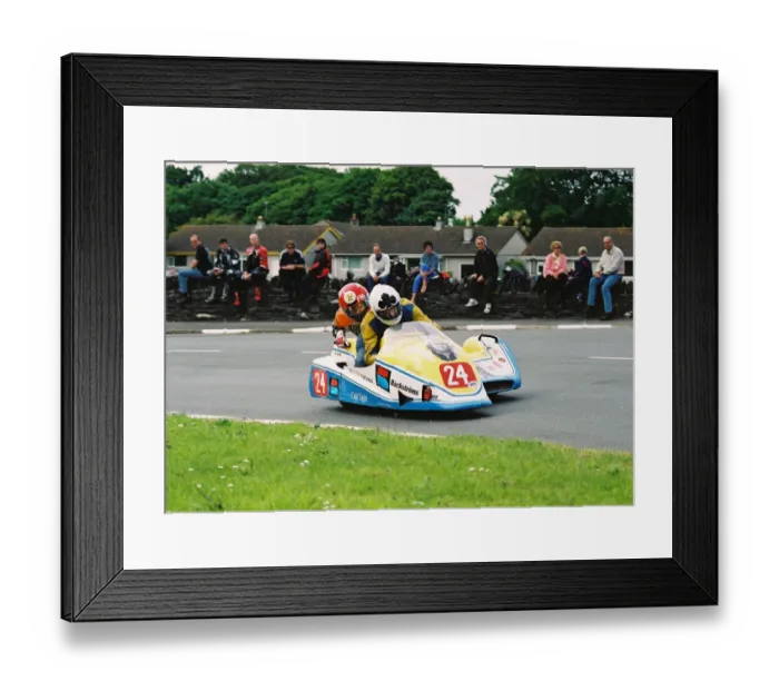 Framed Print : Lars Schwartz & Dicky Gale (LGMV Ireson Yamaha) 2004 Sidecar TT Framed Print : Lars Schwartz & Dicky Gale (LGMV Ireson Yamaha) 2004 Sidecar TT