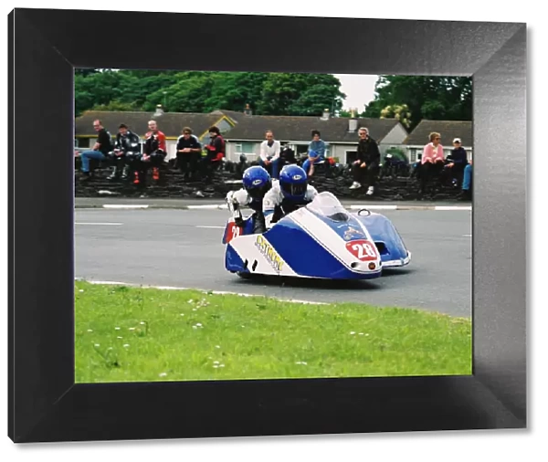 David Wallis & Sally Wilson (Shelbourne Honda) 2004 Sidecar TT
