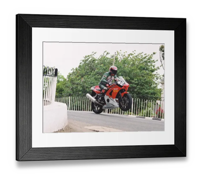Framed Print : Barry Wood (Yamaha) 2004 Production 600 TT Framed Print : Barry Wood (Yamaha) 2004 Production 600 TT
