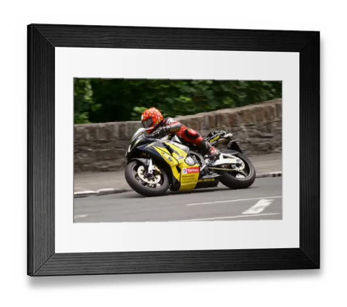 Framed Print : Tommy Clucas (Honda) 2004 Production 600 TT Framed Print : Tommy Clucas (Honda) 2004 Production 600 TT