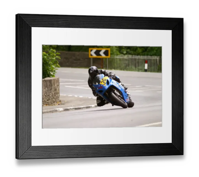 Framed Print : Andy Wallace (Suzuki) 2004 Production 600 TT Framed Print : Andy Wallace (Suzuki) 2004 Production 600 TT