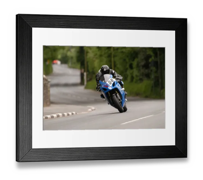 Framed Print : Andy Wallace (Suzuki) 2004 Formula One TT Framed Print : Andy Wallace (Suzuki) 2004 Formula One TT