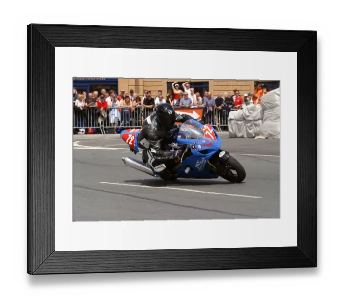 Framed Print : Andy Wallace (Suzuki) 2004 Production 1000 TT Framed Print : Andy Wallace (Suzuki) 2004 Production 1000 TT